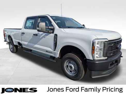 New 2026 Ford F250 XL image 2