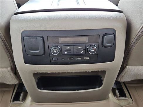 Used 2018 Chevrolet Tahoe LT image 17