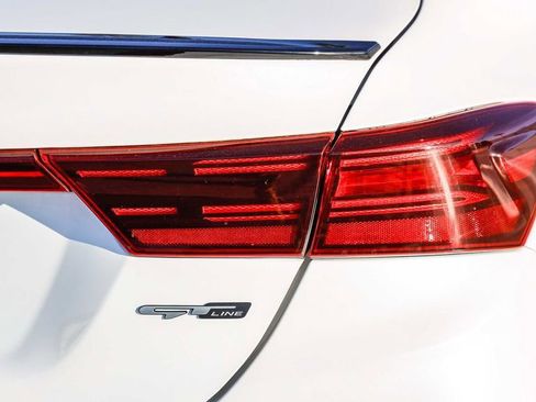 Used 2022 Kia Forte GT-Line image 10