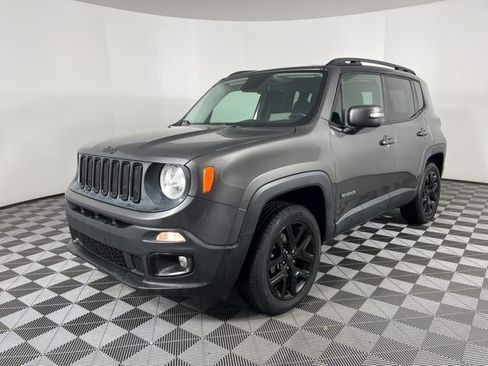 Used 2016 Jeep Renegade Latitude image 5