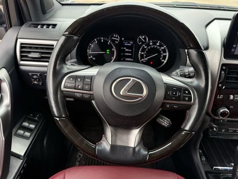 Used 2023 Lexus GX 460 Premium w/ Accessory Package AWD/4WD image 13
