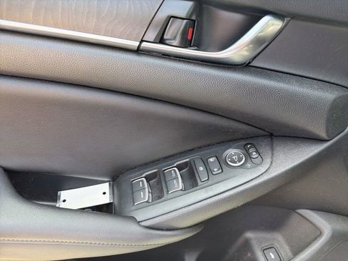 Used 2020 Honda Accord EX image 12