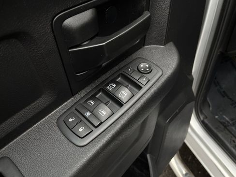 Used 2016 RAM 3500 Tradesman w/ Chrome Appearance Group AWD/4WD image 12