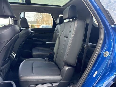 Used 2023 Kia Sorento SX image 11