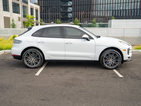 Used 2020 Porsche Macan AWD/4WD image 8