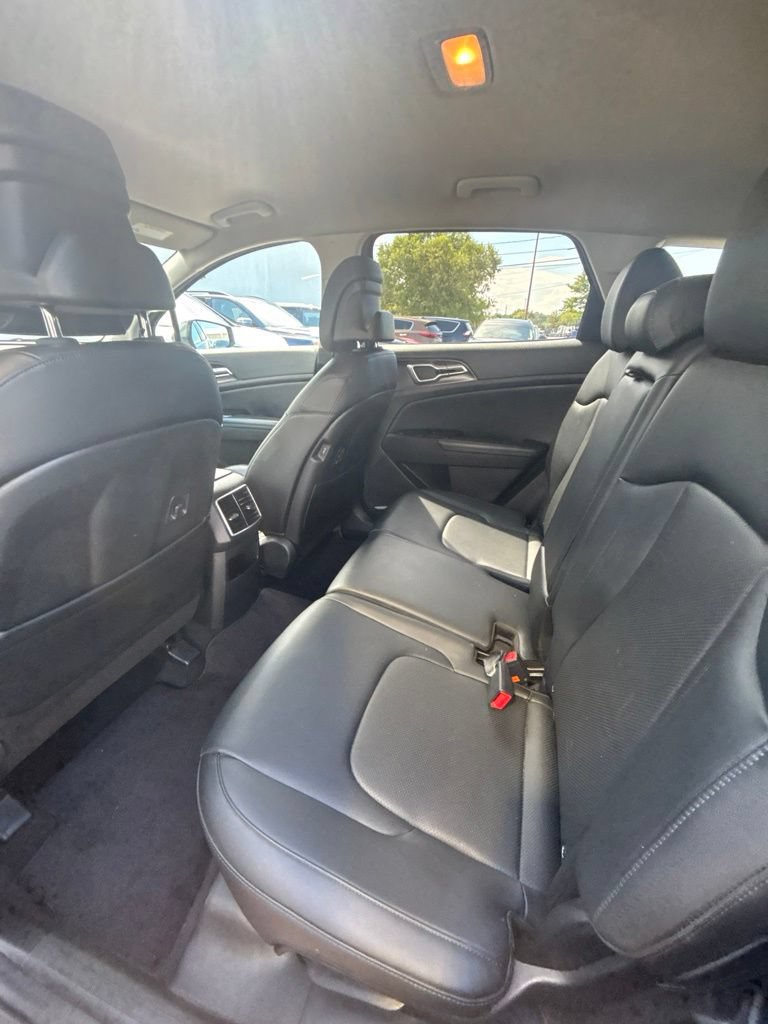 Used 2023 Kia Sportage EX FWD image 17
