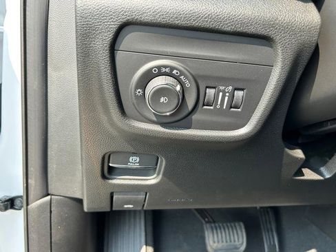 New 2025 Jeep Grand Cherokee Limited w/ Trailer Tow Package image 24