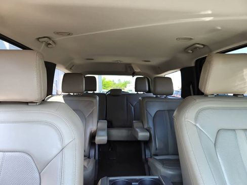 Used 2019 Ford Expedition Limited w/ Driver Assistance Package RWD image 19