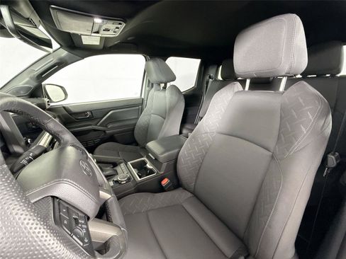 Certified 2024 Toyota Tacoma SR5 image 3