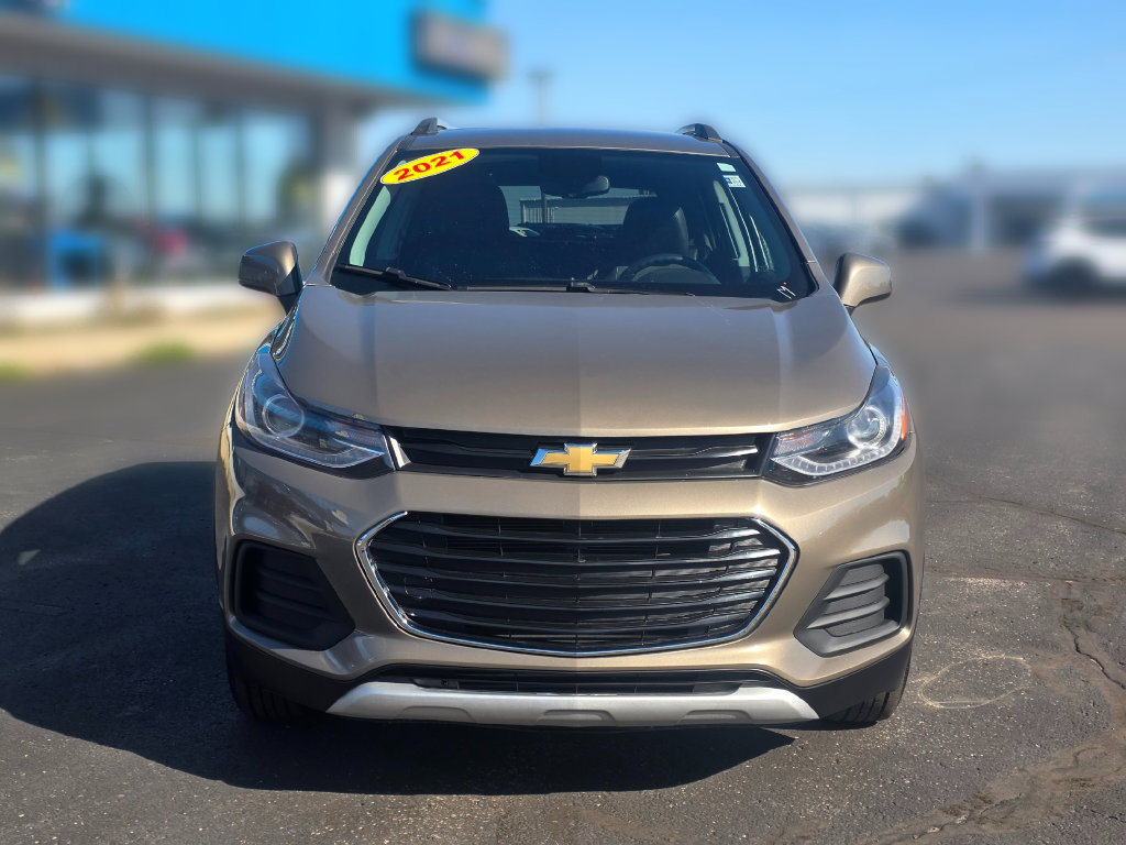Used 2021 Chevrolet Trax LT AWD/4WD image 3