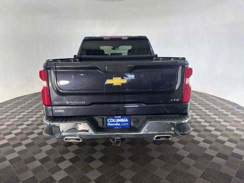Used 2022 Chevrolet Silverado 1500 LTZ w/ Z71 Off-Road Package AWD/4WD image 5