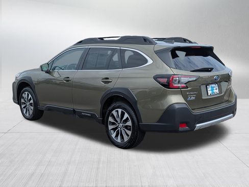Used 2025 Subaru Outback Limited w/ Tech Package 3 AWD/4WD image 5