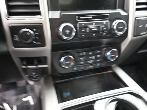 Used 2020 Ford F250 Lariat w/ Lariat Ultimate Package AWD/4WD image 15