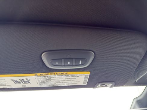 New 2026 Chrysler Pacifica Select image 24