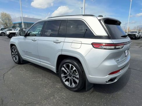 Used 2023 Jeep Grand Cherokee L Limited AWD/4WD image 6