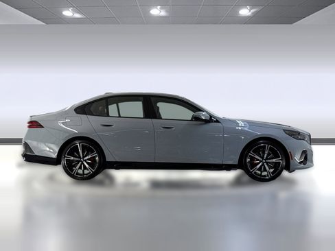 New 2026 BMW 530i w/ M Sport Package image 7