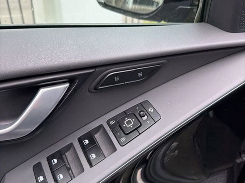 Certified 2023 Kia Niro FWD image 6