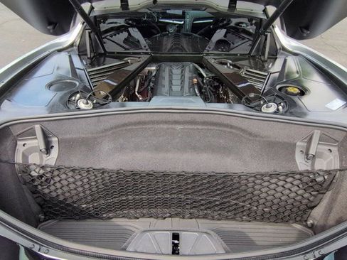 Used 2020 Chevrolet Corvette Stingray Preferred Cpe w/ 2LT Preferred Equipment Group RWD image 17