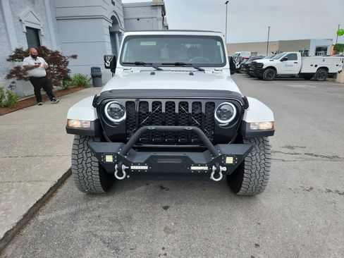 Used 2021 Jeep Gladiator Sport AWD/4WD image 9