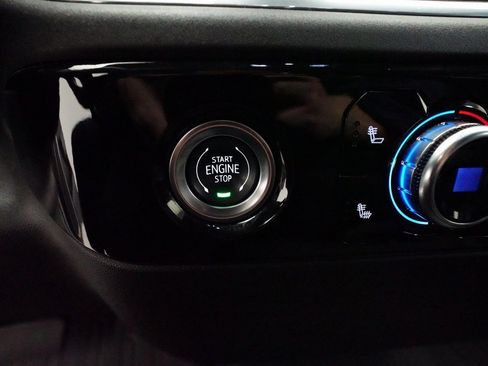 Used 2024 GMC Sierra 1500 Elevation image 30