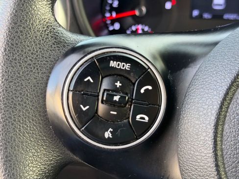 Used 2020 Kia Soul LX image 37