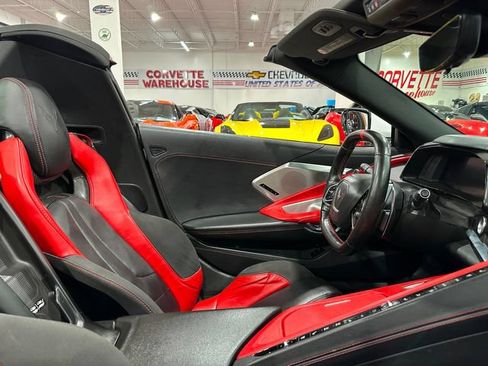 Used 2021 Chevrolet Corvette Stingray Preferred Conv w/ Z51 Performance Package RWD image 15