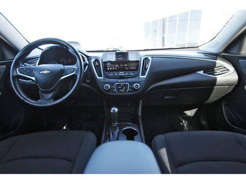 Used 2020 Chevrolet Malibu RS image 11