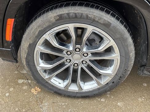 Used 2023 Jeep Grand Wagoneer Series II w/ Premium Group II image 15