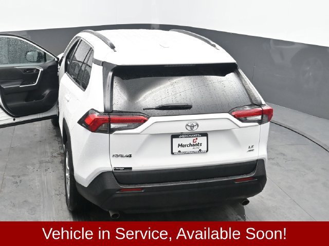Used 2021 Toyota RAV4 LE AWD/4WD image 25