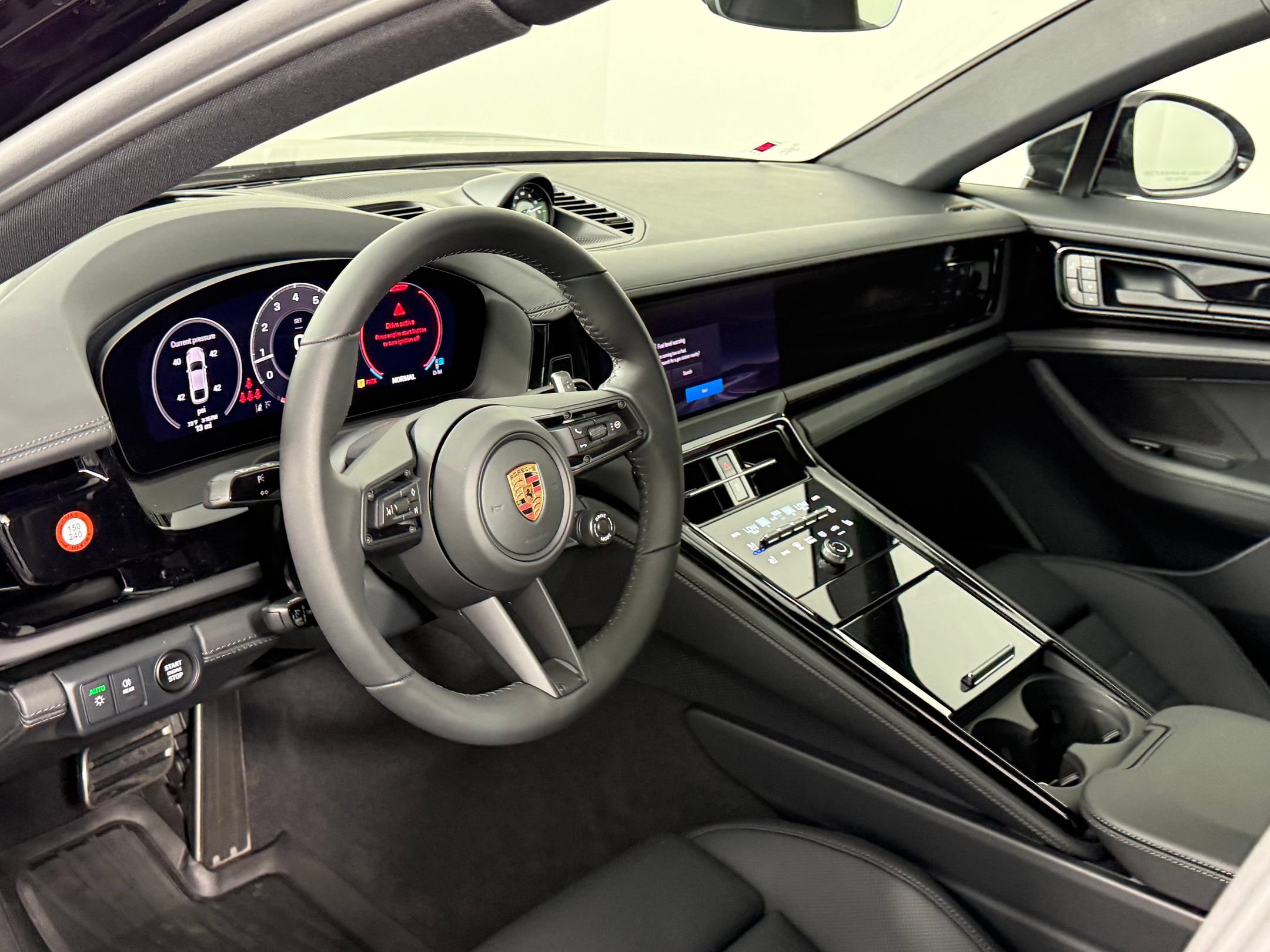 Certified 2026 Porsche Panamera 4 AWD/4WD image 4