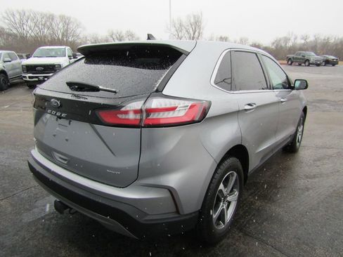 Used 2024 Ford Edge SEL w/ Convenience Package image 7