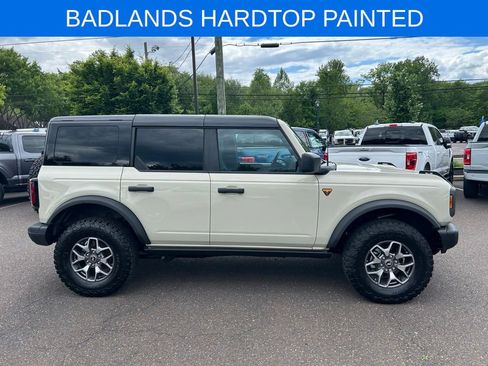 Certified 2025 Ford Bronco Badlands AWD/4WD image 4