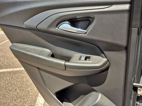 Used 2025 Chevrolet TrailBlazer LT w/ Convenience Package FWD image 19