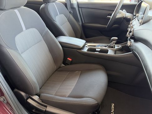 Used 2025 Nissan Sentra SV FWD image 14