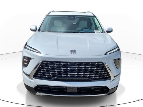 New 2026 Buick Enclave Avenir w/ Super Cruise Package image 2