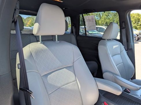 Used 2019 Honda Passport Touring image 12
