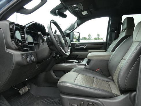 Certified 2024 Chevrolet Silverado 2500 ZR2 w/ ZR2 Bison Edition AWD/4WD image 24