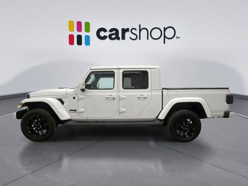 Used 2022 Jeep Gladiator Overland image 2