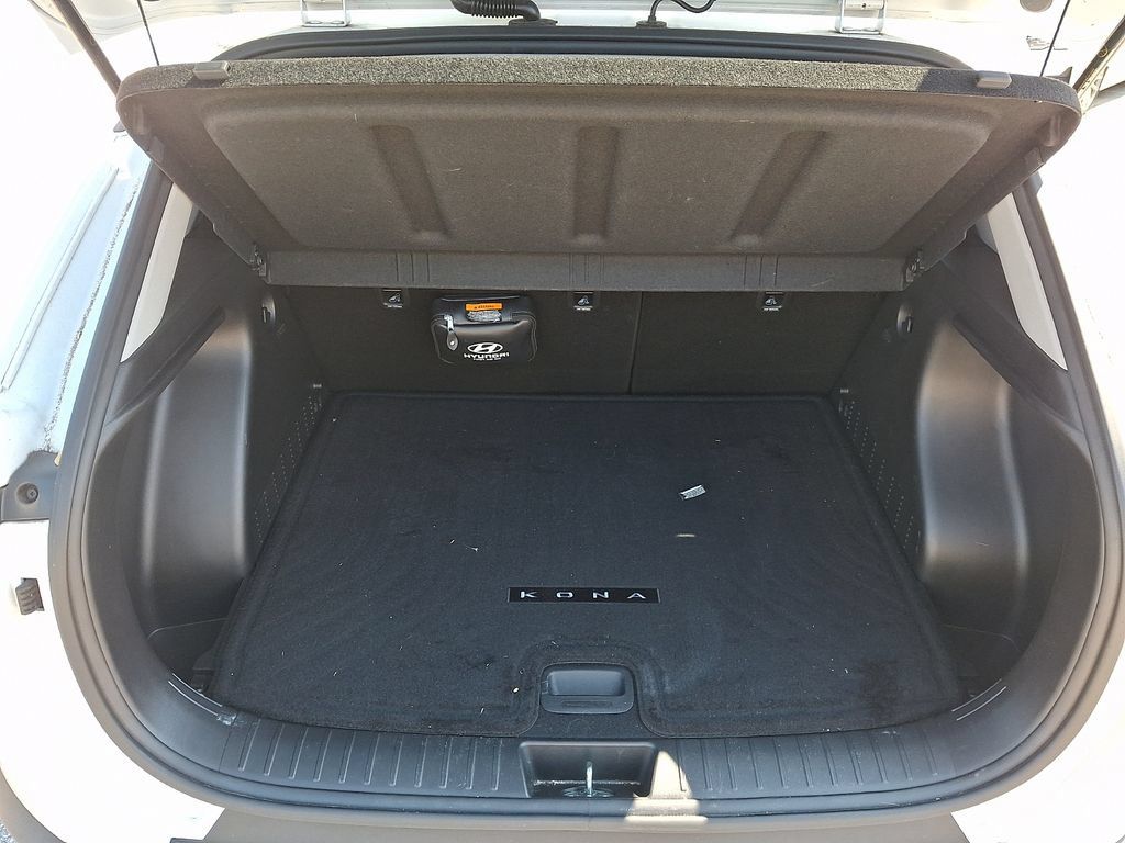 Used 2024 Hyundai Kona SEL w/ Convenience Package FWD image 29