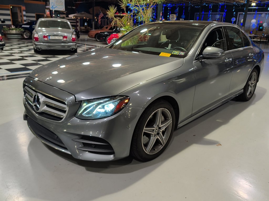 Used 2017 Mercedes-Benz E 300 4MATIC image 8