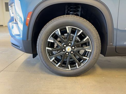 New 2026 Chevrolet Traverse LT w/ Sun and Wheel Package image 11