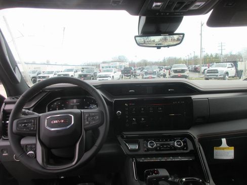 New 2026 GMC Sierra 1500 AT4 w/ AT4 Premium Package image 17