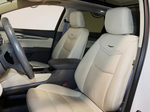 Used 2019 Cadillac XT5 Luxury image 31