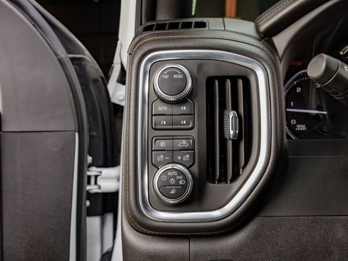 Used 2022 GMC Sierra 2500 AT4 w/ AT4 Preferred Package image 22