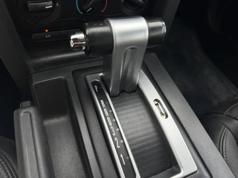 Used 2007 Ford Mustang Premium RWD image 12