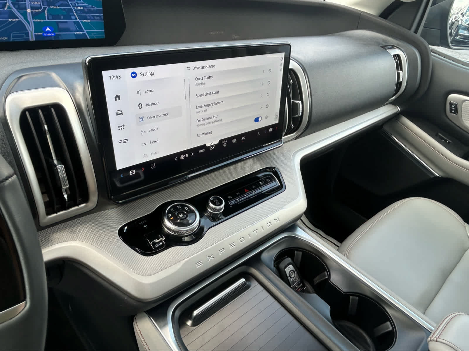Certified 2025 Ford Expedition Active AWD/4WD image 40
