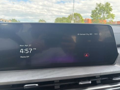 Certified 2024 Kia Telluride EX X-Line AWD/4WD image 11