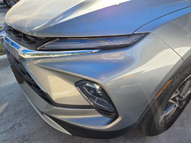 Used 2026 Chevrolet Blazer LT FWD image 6