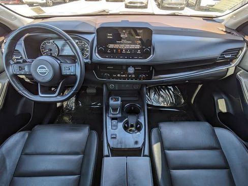 Used 2021 Nissan Rogue SL w/ Premium Package image 17