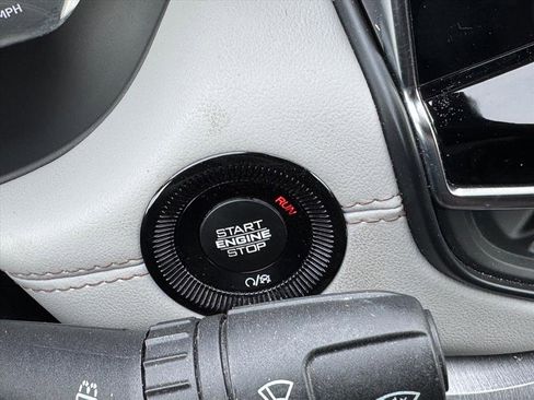 Used 2023 Jeep Compass Limited image 23